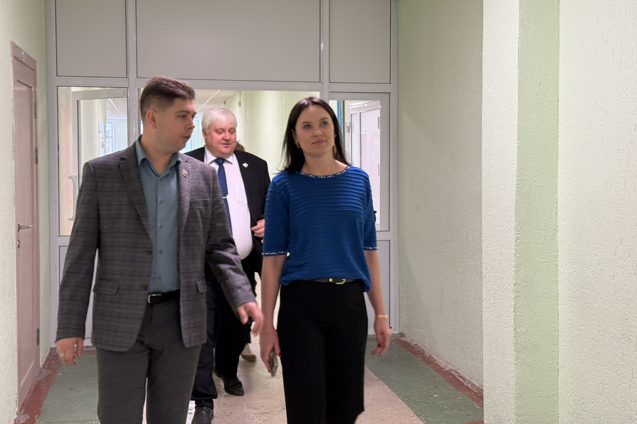 Ремонт школ находится на особом контроле у депутатов  Ремонт школ находится на особом контроле у депутатов